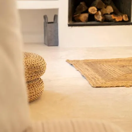 Omalley Into The Cycladic Wild Lantställe *