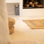Omalley Into The Cycladic Wild Landhaus *