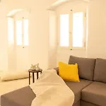 Omalley Into The Cycladic Wild Landhaus