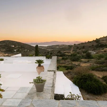 Omalley Into The Cycladic Wild Kamárai