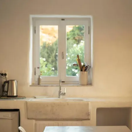 Omalley Into The Cycladic Wild Kamárai