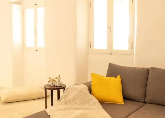 Omalley Into The Cycladic Wild Landhaus