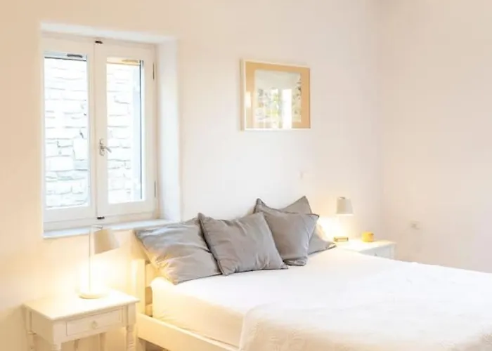 Omalley Into The Cycladic Wild