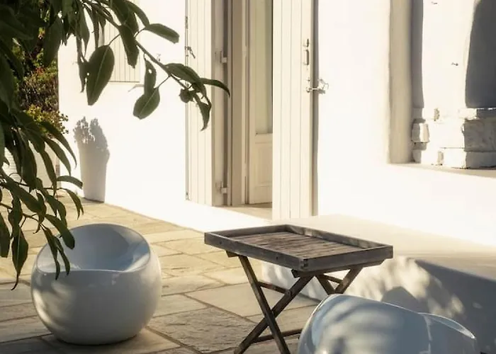 Landhaus Omalley Into The Cycladic Wild Kamarai